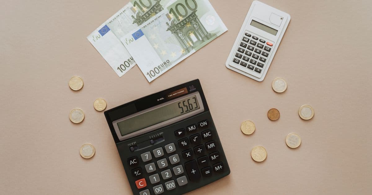 Comparativa de precios de suscripciones IPTV con planes mensuales y anuales para elegir una tarifa fiable